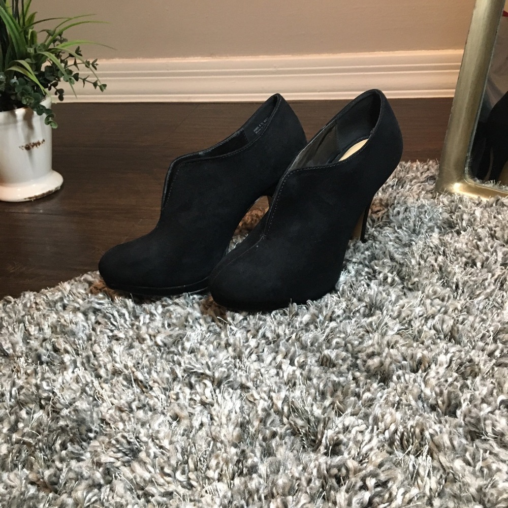 Apt.9 Black Heels